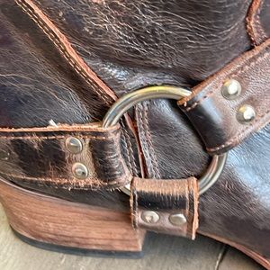 Free bird booties size 11 - worn just a few times in excellent conditions.